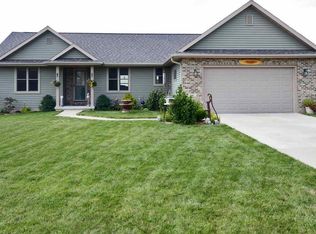 63 Braeburn Way, Evansville, WI 53536