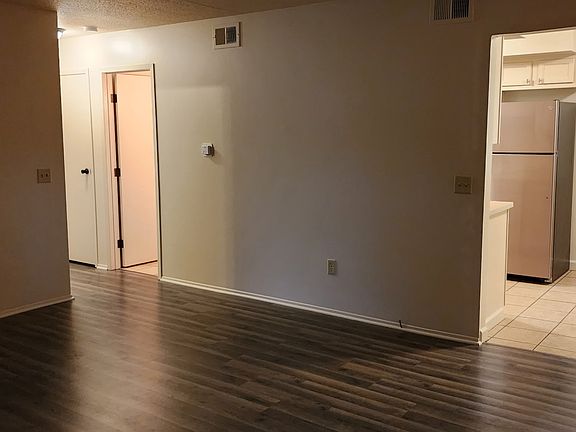 3rd image of 6196 Normandy Dr APT 6