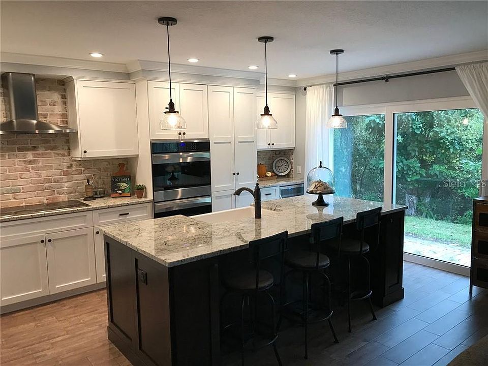 2nd image of 2945 Kenmore Pl