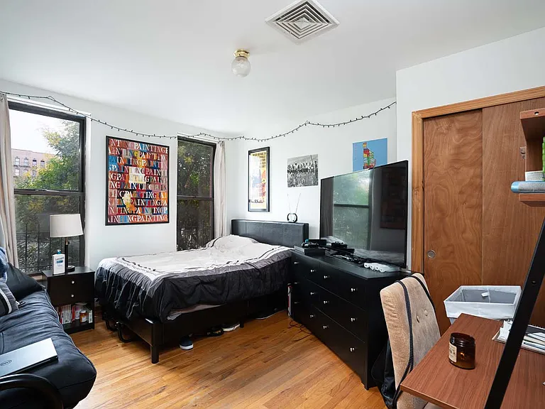 1596 Lexington Ave #4A — Photo 4