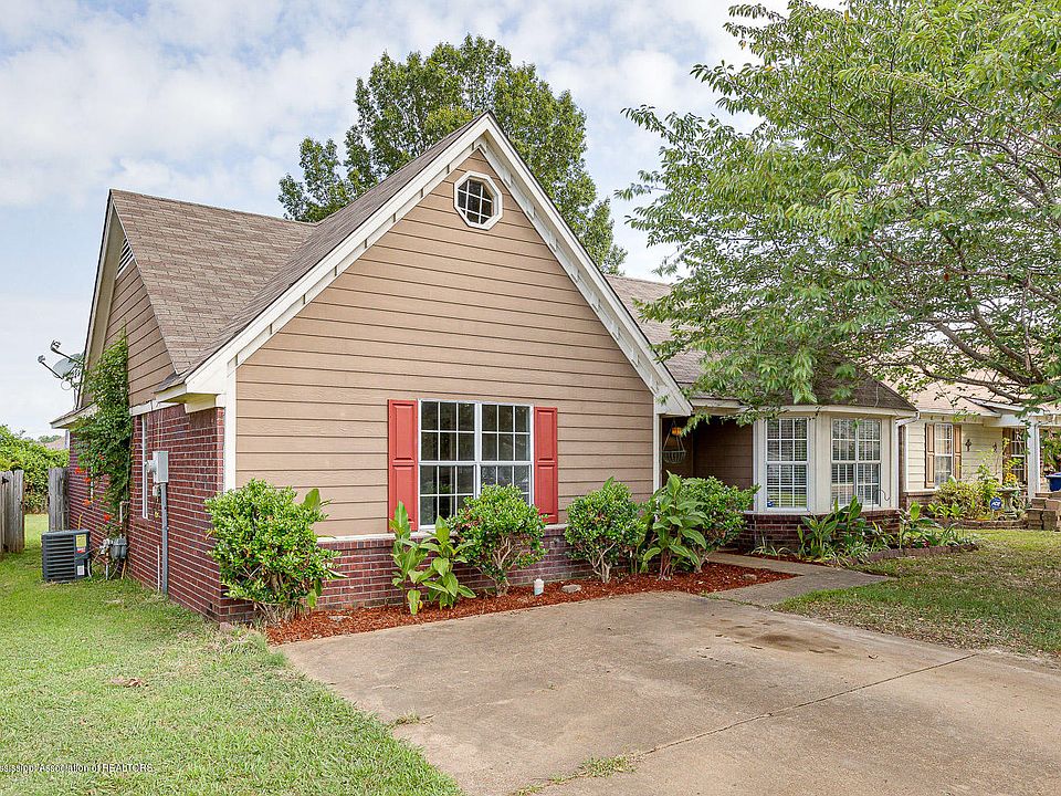 1st image of 7093 Foxhall Dr