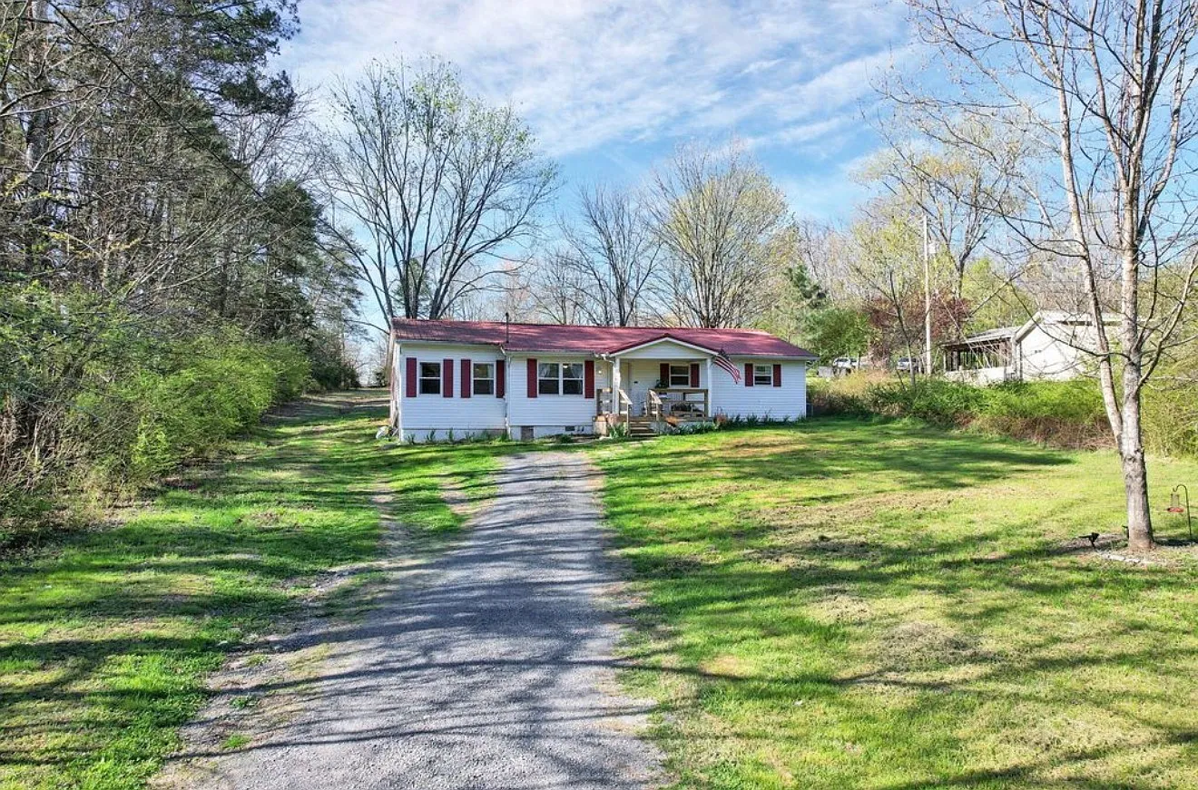 434 Climer Rd NE — Photo 2