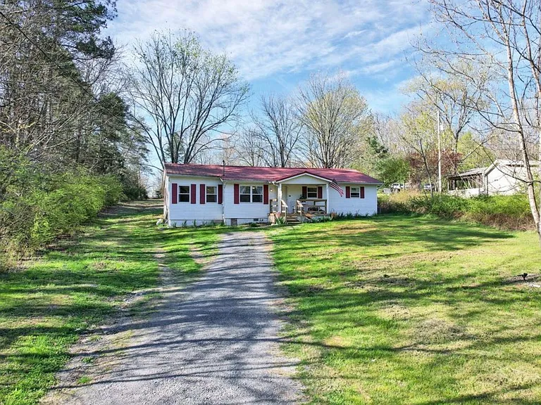 434 Climer Rd NE — Photo 2