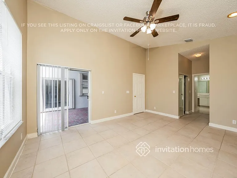 9496 Lago Dr — Photo 7