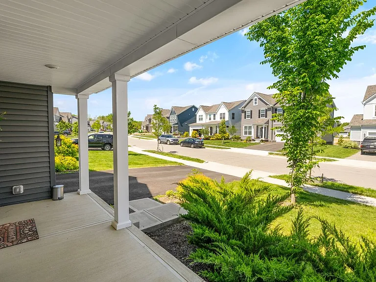 1033 Quarry Oak Dr — Photo 40