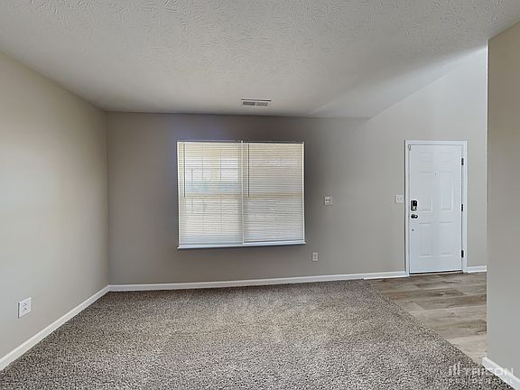 3rd image of 1556 Amberwoods Pl