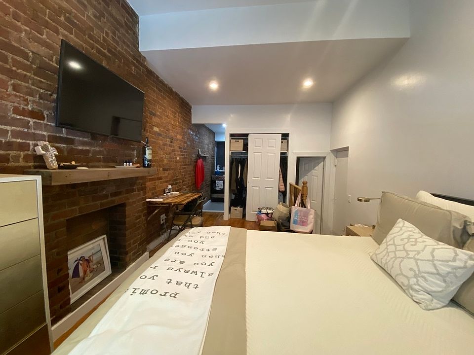 2nd image of 247 W 15th St #A