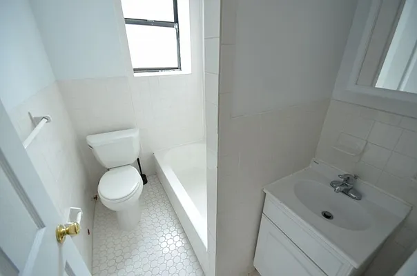 Rented by Trion Real Estate Management | media 13