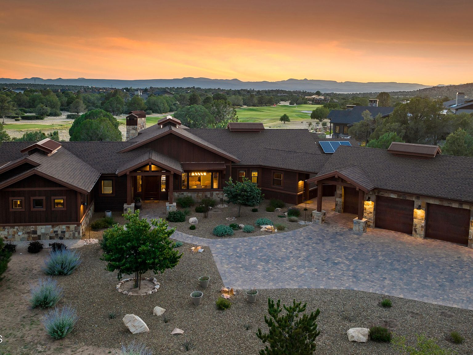 15200 N Fort Apache Pl