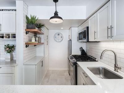 245 E 25th St, New York, NY, 10010