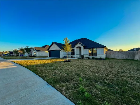 805 Montrose Dr, Hewitt, TX 76643