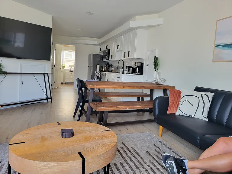 142 E Youngs Ave #3 — Photo 8
