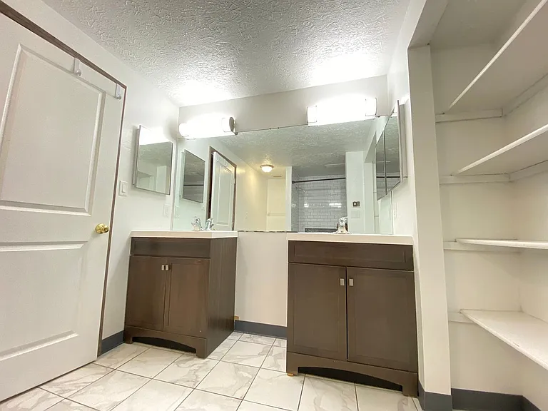 1669 Summit St #1675 — Photo 18