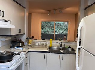2736 Atlin Pl, Coquitlam, BC V3C 5T1