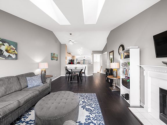 4th image of 2723 Odlum Dr