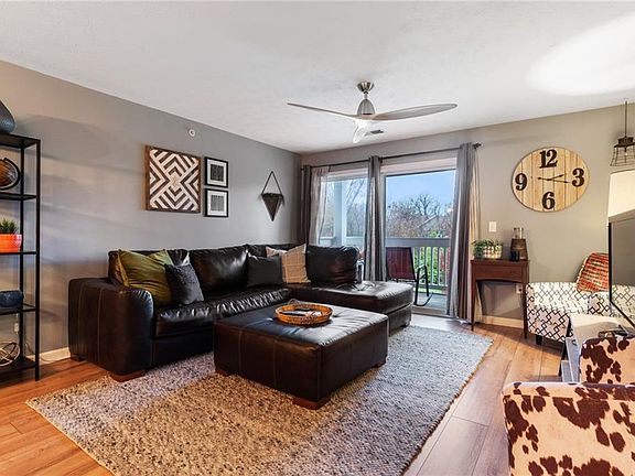 3rd image of 6518 Jade Stream Ct APT 206