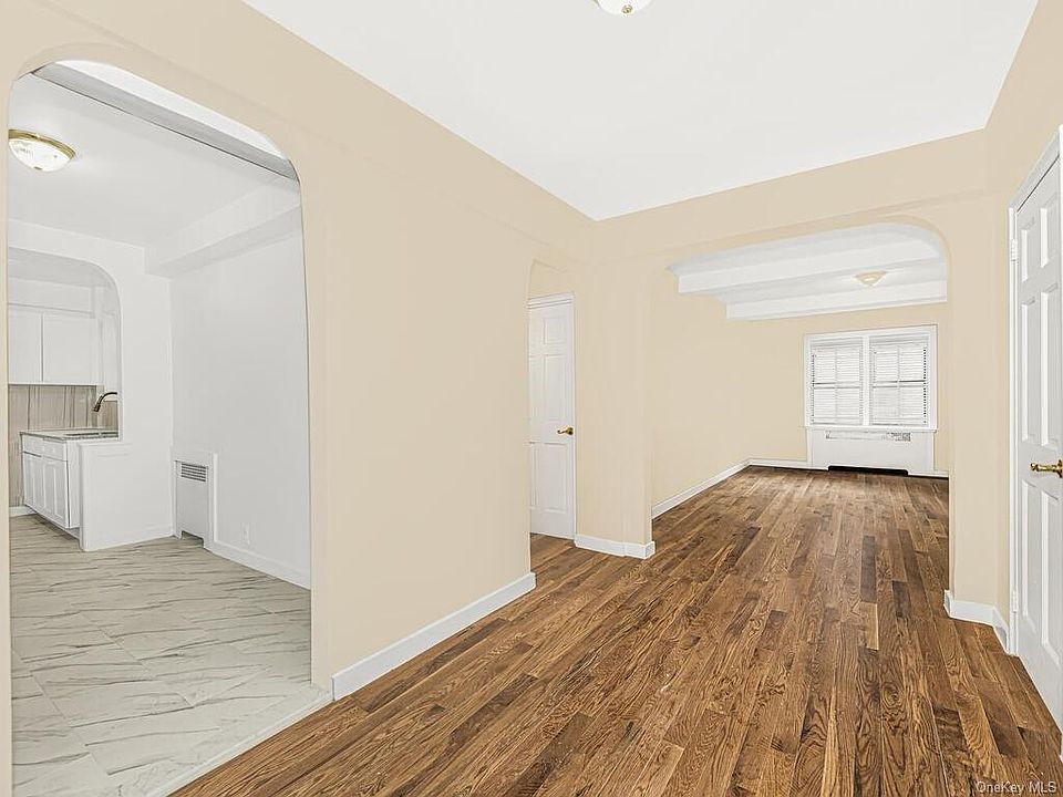 1st image of 420 W 206th St APT 4M