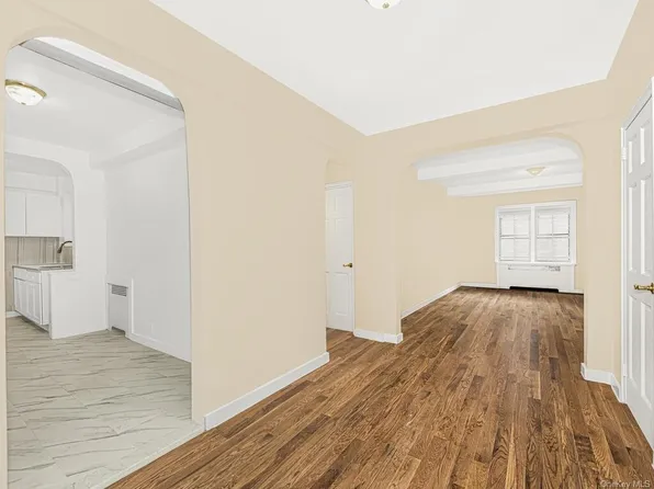 420 W 206th St APT 4M, Manhattan, NY 10034