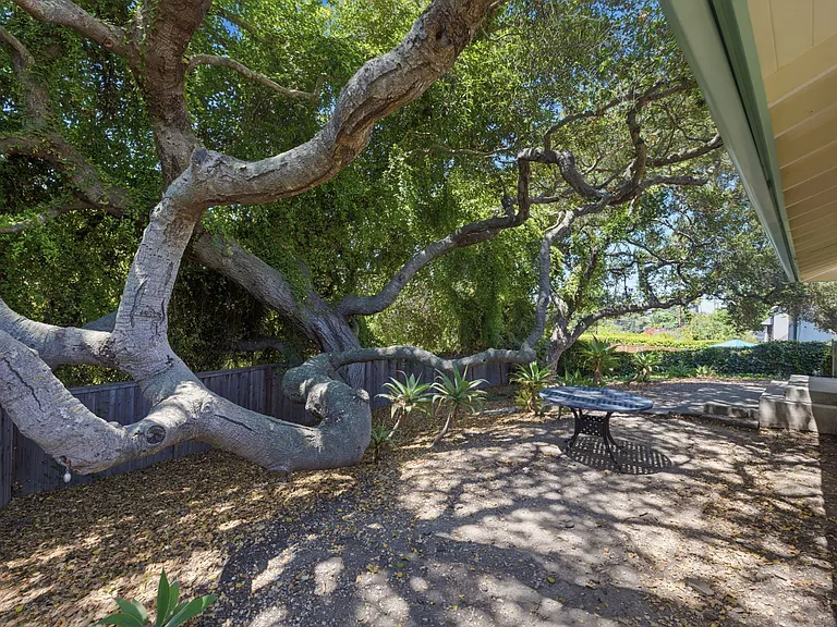 2866 Foothill Rd — Photo 24