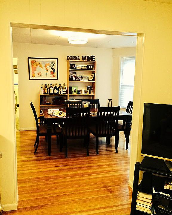 Family room /dining room
