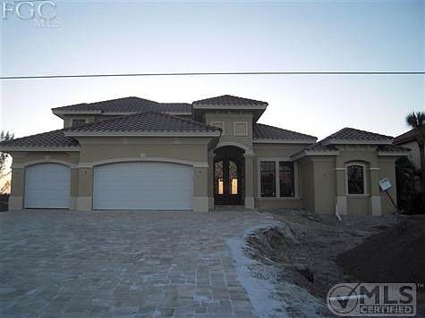 3rd image of 3008 Surfside Blvd