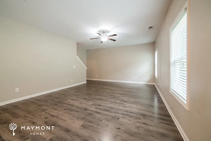 4 bed, 2.5 bath, 2278 sqft, $2,295 — Photo 4