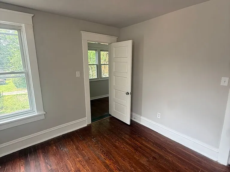3208 5th Ave — Photo 13