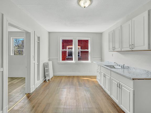 2nd image of 22 Harper St APT 3