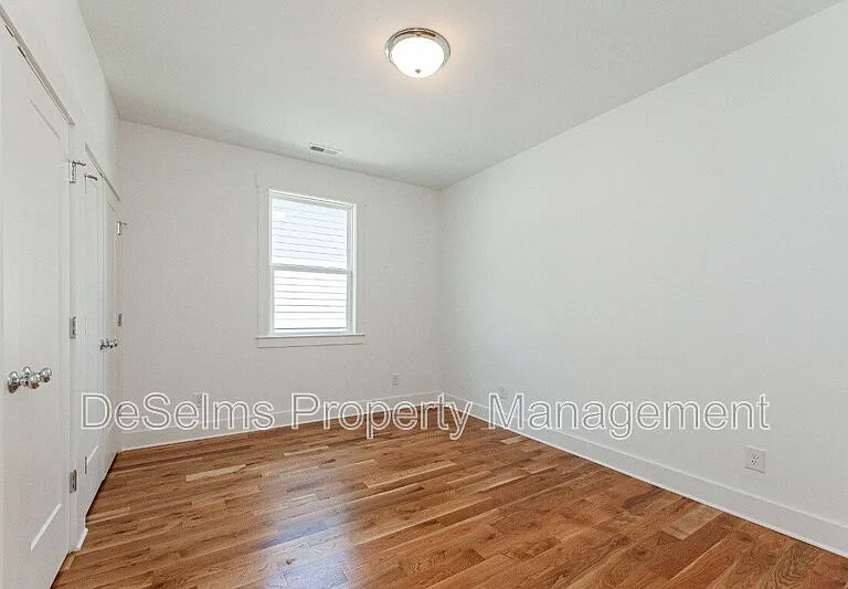 335A McKennell Dr — Photo 8