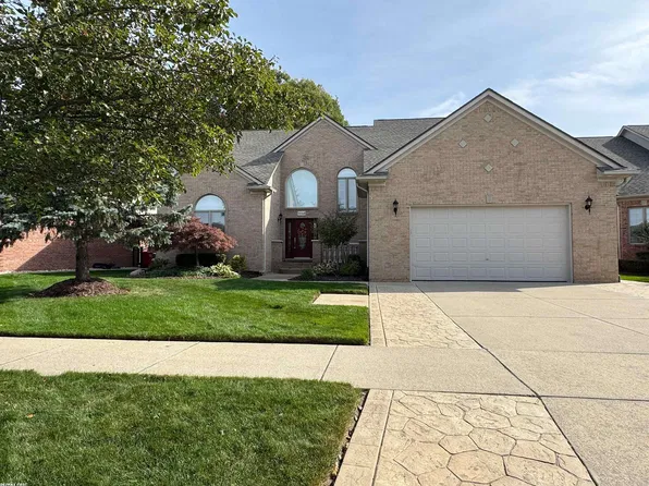 50068 Basil Dr, Macomb, MI 48044
