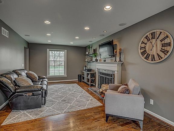 5th image of 6893 High Meadows Dr