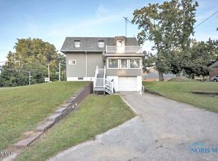 4943 Flanders Rd, Toledo, OH 43623