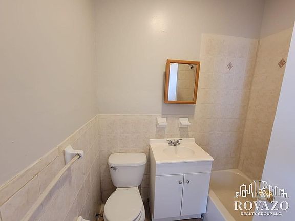 2nd image of 210 Columbia Ave APT 2R