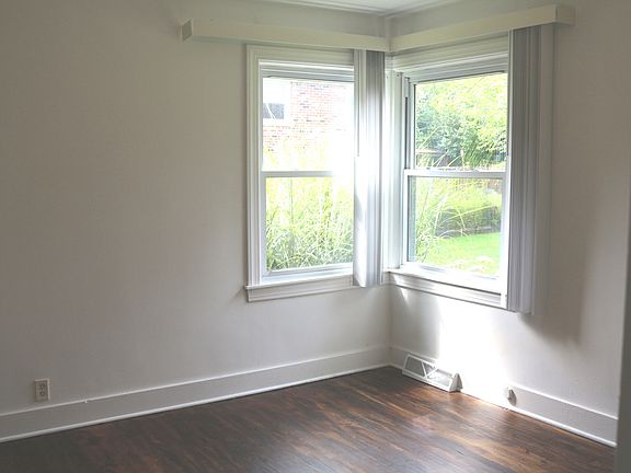 5th image of 206 Grove Ave