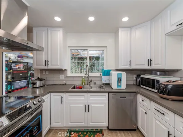 307 N Acacia Ave Unit F, Fullerton, CA 92831