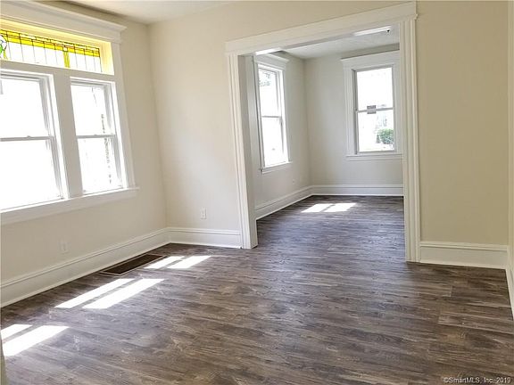 5th image of 374 Ezra St #1FL