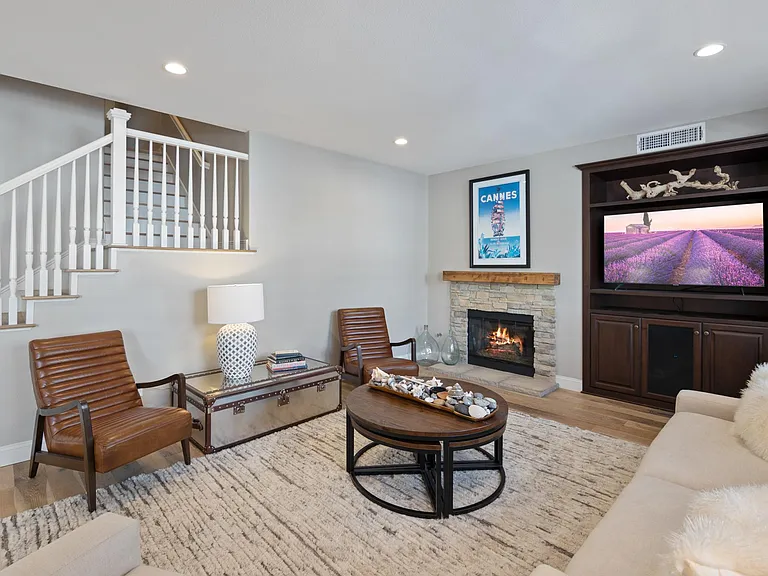650 Sandside Ct — Photo 20