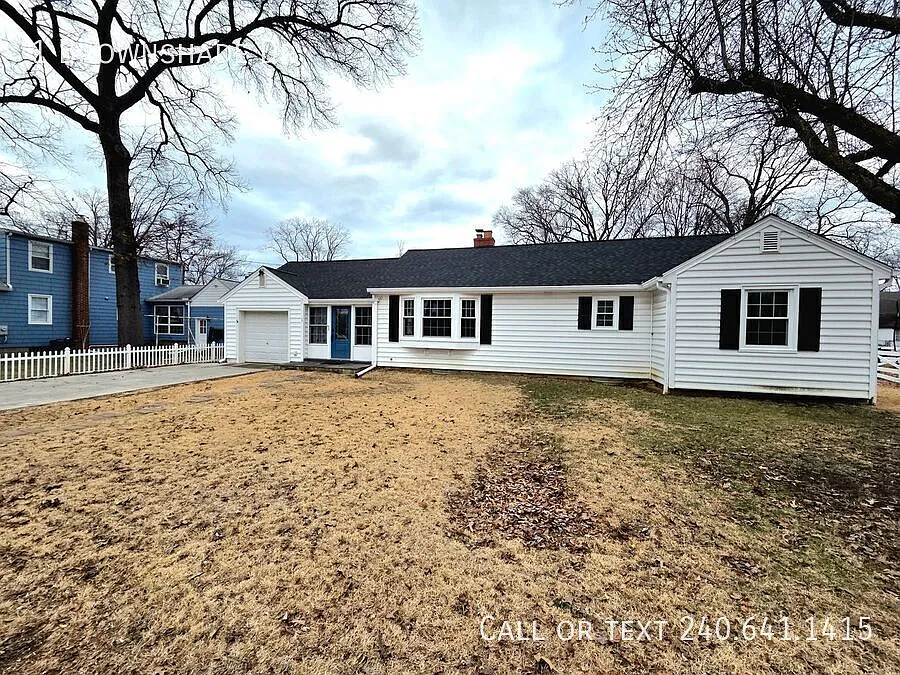 Building Photo - 1 Brownshade Dr