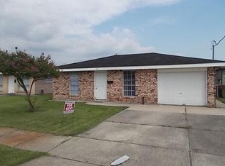 105 Vista Dr, Belle Chasse, LA 70037