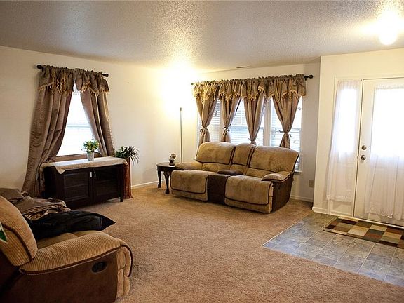 3rd image of 1374 Danielle Dr
