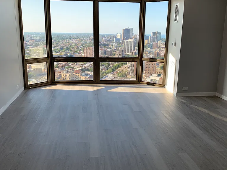 2650 N Lakeview Ave #3705 — Photo 2