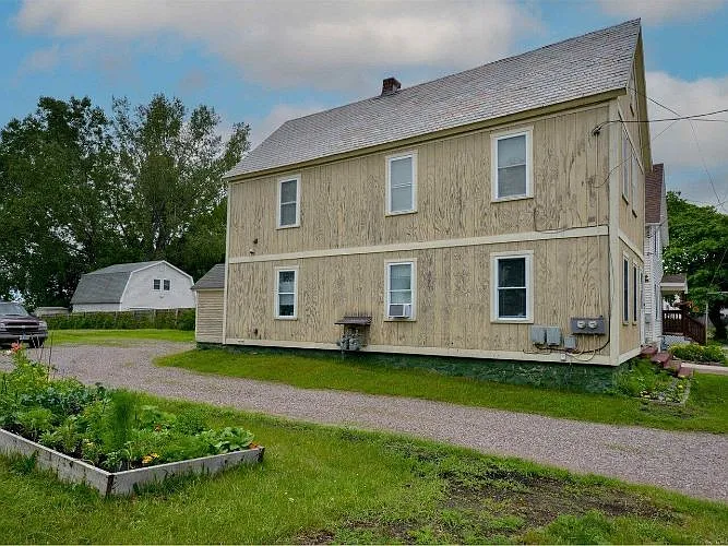 Building Photo - 254 Manhattan Dr