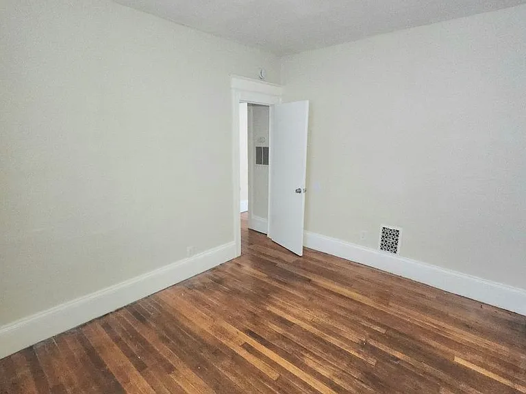 357 Columbia Ave — Photo 13