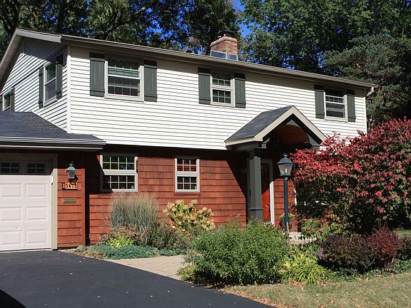Cedar and vinyl siding