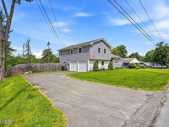 3rd image of 18 Elizabeth Ave