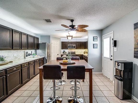 4th image of 1114 Wyatt Earp Dr