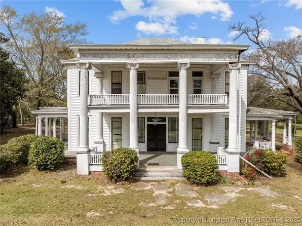 205 N Vance St, Red Springs, NC 28377