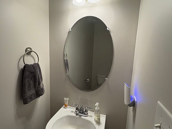 5th image of 1810 Broadway St Unit 205