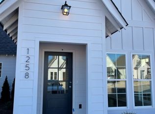 1258 Burrow Cir, Opelika, AL