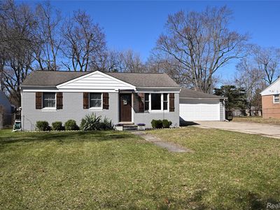 3581 Lawrence Ave, Waterford, MI, 48329